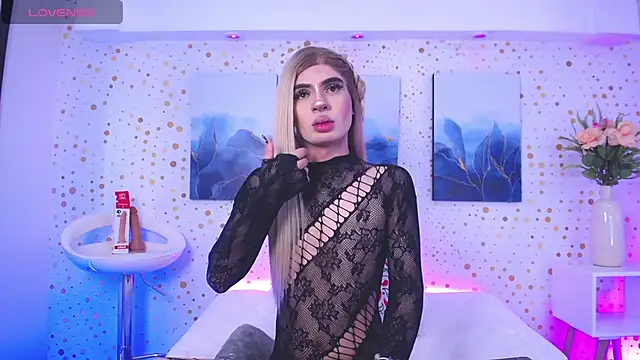 Snapshot of Emily_Vaughan chatting on September 28, 2025, 3:46 am Emily Vaughan online show from September 28, 2025, 3:46 am