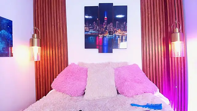 Snapshot of Emily_Vaughan chatting on October 6, 2025, 3:29 am Emily Vaughan online show from October 6, 2025, 3:29 am