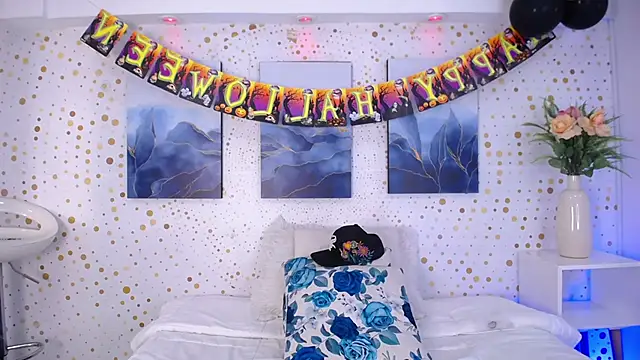 Emily Vaughan online show from November 5, 2025, 3:31 am