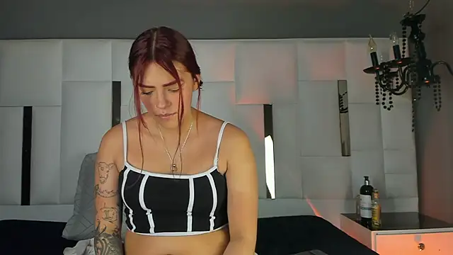 Snapshot of MAGIC_CLOEH chatting on October 28, 2025, 7:46 pm MAGIC CLOEH online show from October 28, 2025, 7:46 pm