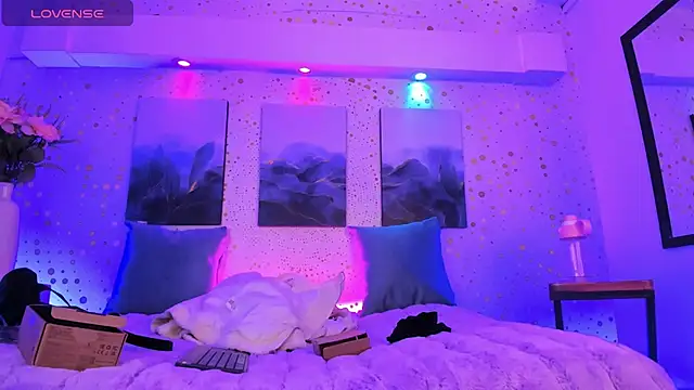 ArianaSantana online show from September 17, 2025, 12:51 pm