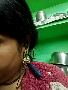 Snapshot of Rashili_jaan chatting on November 6, 2025, 9:30 pm Rashili jaan online show from November 6, 2025, 9:30 pm