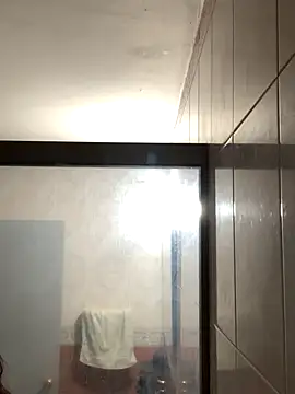 La-Gatatrans online show from October 12, 2025, 12:01 am