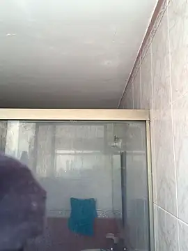 La-Gatatrans online show from October 7, 2025, 4:19 pm