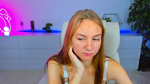 Snapshot of MilaAddams chatting on October 13, 2025, 5:42 am MilaAddams online show from October 13, 2025, 5:42 am