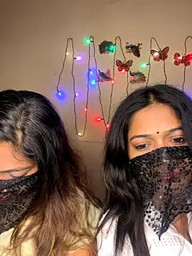 Kristyqueen online show from October 5, 2025, 6:42 pm