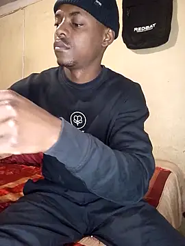 Snapshot of Hluga_25 chatting on October 20, 2025, 3:30 am Hluga 25 online show from October 20, 2025, 3:30 am