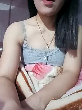 LucyyLy online show from February 5, 2026, 11:55 pm