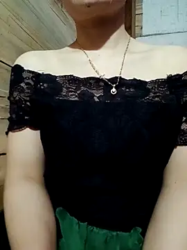 Snapshot of LucyyLy chatting on September 20, 2025, 11:32 pm LucyyLy online show from September 20, 2025, 11:32 pm