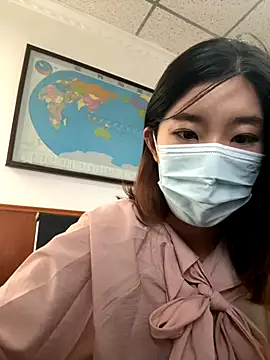 Snapshot of Lulu125216 chatting on September 17, 2025, 5:20 am Lulu125216 online show from September 17, 2025, 5:20 am