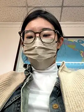 Snapshot of Lulu125216 chatting on October 20, 2025, 5:31 am Lulu125216 online show from October 20, 2025, 5:31 am