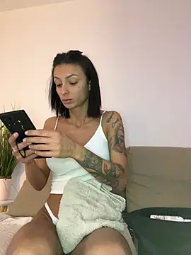 NoraAspen online show from February 14, 2026, 9:31 am