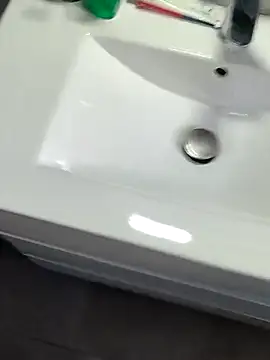 Yazaza1999 online show from October 17, 2025, 1:35 pm