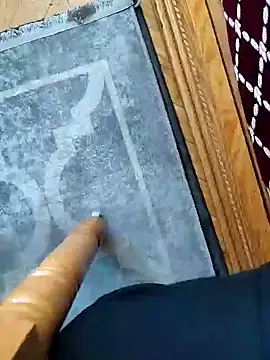 Yazaza1999 online show from October 28, 2025, 2:27 pm