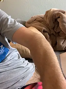 Snapshot of StudiedJoint85 chatting on September 19, 2025, 8:57 pm StudiedJoint85 online show from September 19, 2025, 8:57 pm