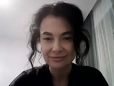 Maylissee online show from November 3, 2025, 12:20 pm