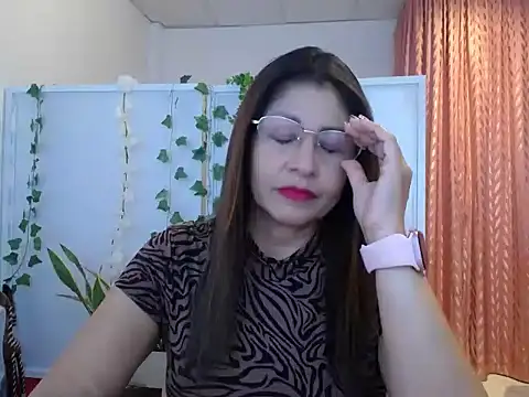 Snapshot of Manuela_lara_ chatting on October 15, 2025, 4:26 pm Manuela lara  online show from October 15, 2025, 4:26 pm