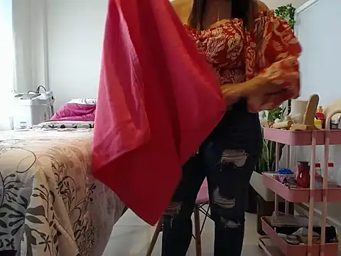 Snapshot of Manuela_lara_ chatting on September 22, 2025, 1:17 pm Manuela lara  online show from September 22, 2025, 1:17 pm