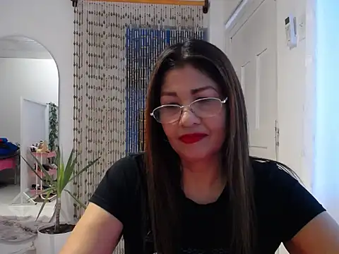 Snapshot of Manuela_lara_ chatting on October 3, 2025, 1:45 pm Manuela lara  online show from October 3, 2025, 1:45 pm
