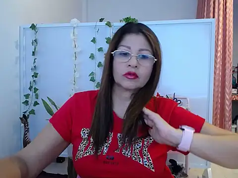 Snapshot of Manuela_lara_ chatting on October 21, 2025, 2:16 pm Manuela lara  online show from October 21, 2025, 2:16 pm