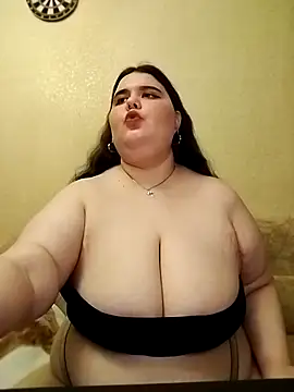 Snapshot of Vllada_Brattz chatting on May 16, 2026, 7:57 pm Vllada Brattz online show from May 16, 2026, 7:57 pm