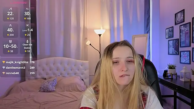 Snapshot of Milana_Key chatting on October 13, 2025, 11:45 am Milana Key online show from October 13, 2025, 11:45 am