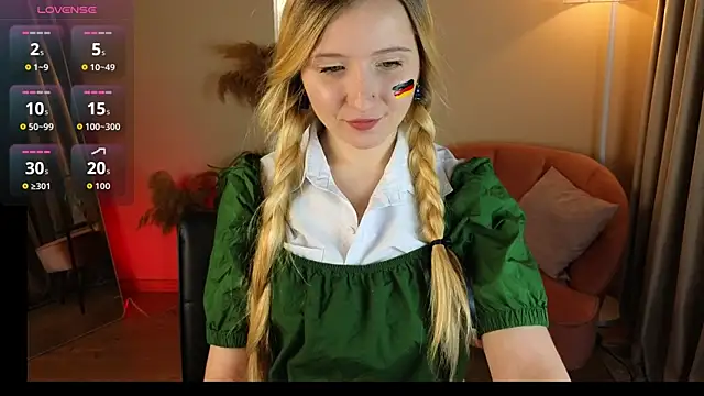 Snapshot of Milana_Key chatting on September 23, 2025, 9:55 pm Milana Key online show from September 23, 2025, 9:55 pm