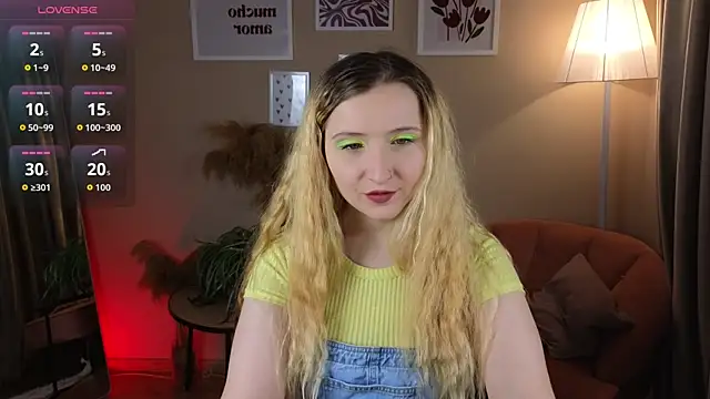 Snapshot of Milana_Key chatting on October 7, 2025, 9:16 pm Milana Key online show from October 7, 2025, 9:16 pm