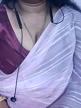 Snapshot of Tamil_Azhaghi25 chatting on February 5, 2026, 6:31 am Tamil Azhaghi25 online show from February 5, 2026, 6:31 am