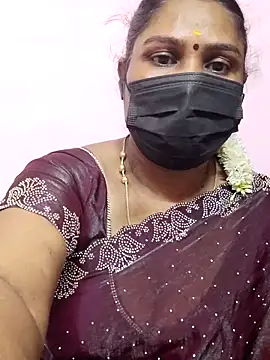 Snapshot of Tamil_Azhaghi25 chatting on October 19, 2025, 5:16 pm Tamil Azhaghi25 online show from October 19, 2025, 5:16 pm