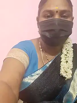 Snapshot of Tamil_Azhaghi25 chatting on October 9, 2025, 5:35 pm Tamil Azhaghi25 online show from October 9, 2025, 5:35 pm