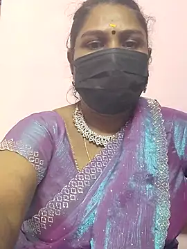 Snapshot of Tamil_Azhaghi25 chatting on October 20, 2025, 4:40 pm Tamil Azhaghi25 online show from October 20, 2025, 4:40 pm