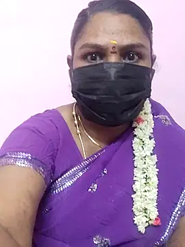 Snapshot of Tamil_Azhaghi25 chatting on September 13, 2025, 4:40 pm Tamil Azhaghi25 online show from September 13, 2025, 4:40 pm