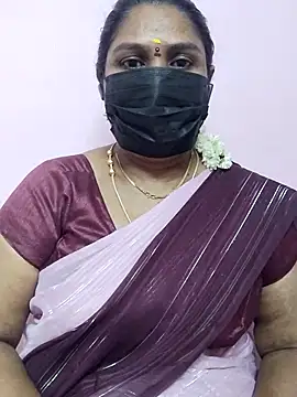 Snapshot of Tamil_Azhaghi25 chatting on September 18, 2025, 4:43 pm Tamil Azhaghi25 online show from September 18, 2025, 4:43 pm