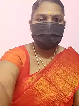 Snapshot of Tamil_Azhaghi25 chatting on October 5, 2025, 5:47 pm Tamil Azhaghi25 online show from October 5, 2025, 5:47 pm