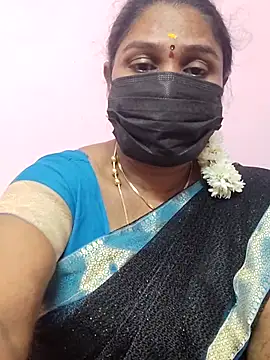 Snapshot of Tamil_Azhaghi25 chatting on September 17, 2025, 4:31 pm Tamil Azhaghi25 online show from September 17, 2025, 4:31 pm