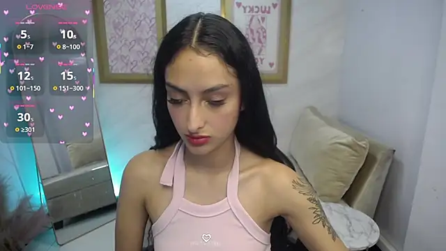 Snapshot of Tifany_v chatting on October 9, 2025, 7:58 pm Tifany v online show from October 9, 2025, 7:58 pm