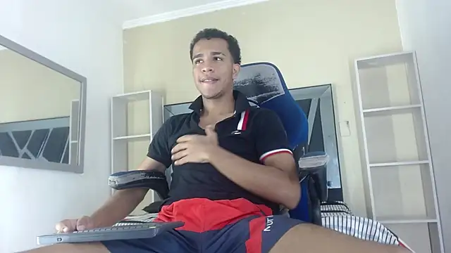 Snapshot of aston_xvera chatting on September 21, 2025, 3:22 am aston xvera online show from September 21, 2025, 3:22 am