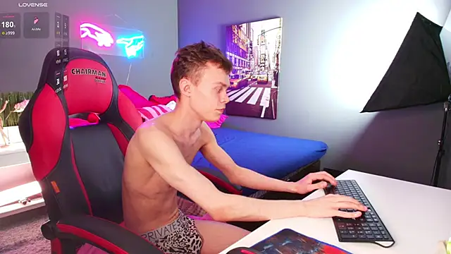 Snapshot of Brad_Myles chatting on October 1, 2025, 2:43 pm Brad Myles online show from October 1, 2025, 2:43 pm