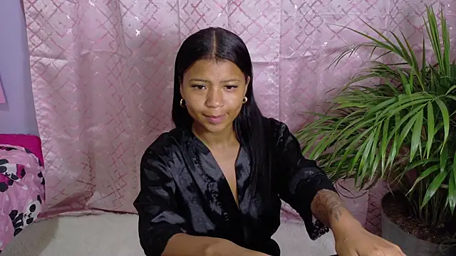 Snapshot of Gema_shiny chatting on September 12, 2025, 3:39 am Gema shiny online show from September 12, 2025, 3:39 am