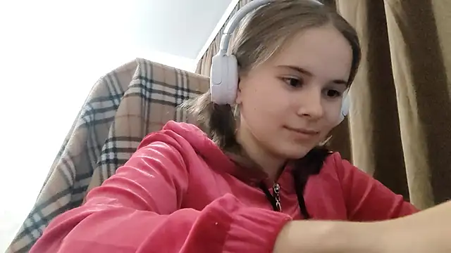Sofie Sofie online show from September 19, 2025, 7:07 pm