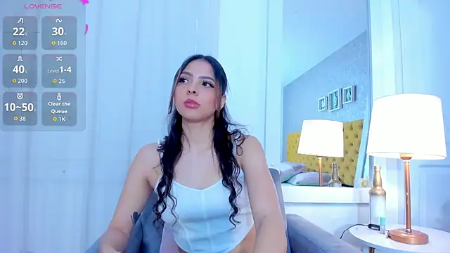 AnniieCooper online show from October 11, 2025, 1:23 pm