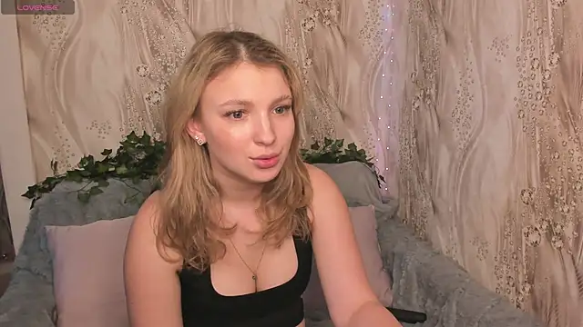 MilinaMorris online show from April 8, 2026, 12:06 pm