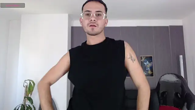 Arontrey21 online show from September 15, 2025, 7:25 pm
