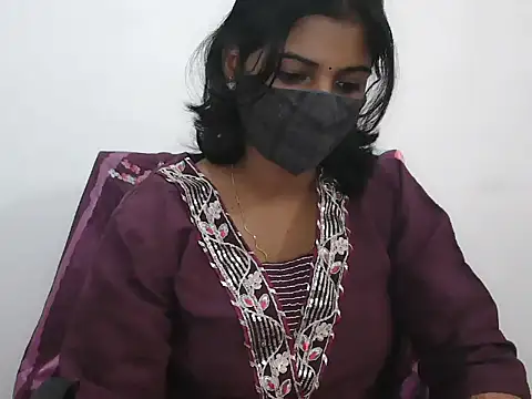 Snapshot of Hott_Noor chatting on October 14, 2025, 3:45 pm Hott Noor online show from October 14, 2025, 3:45 pm