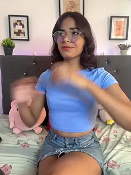 Snapshot of Im_Lyan chatting on October 3, 2025, 3:13 pm Im Lyan online show from October 3, 2025, 3:13 pm