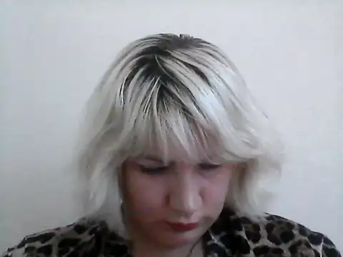LallyLoveXx online show from September 16, 2025, 11:22 am