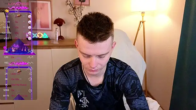 happy de1mos online show from October 2, 2025, 7:39 pm