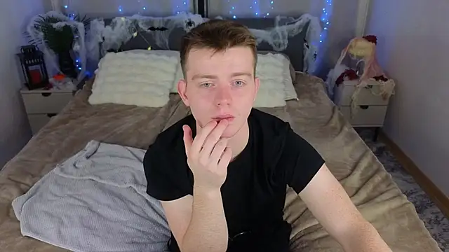 happy de1mos online show from November 1, 2025, 9:30 pm