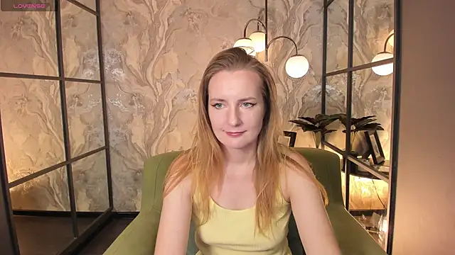 Snapshot of MeggySun chatting on September 23, 2025, 1:18 pm MeggySun online show from September 23, 2025, 1:18 pm